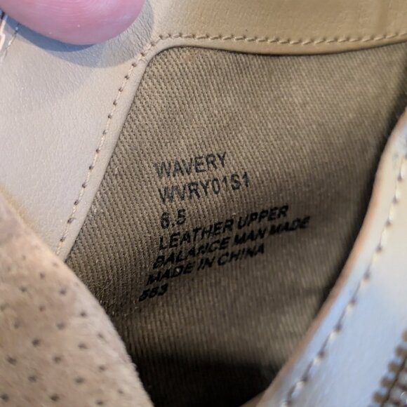 Steve Madden Tan Suede Platform Sneaker - Women's size 8.5 - Picture 4 of 5